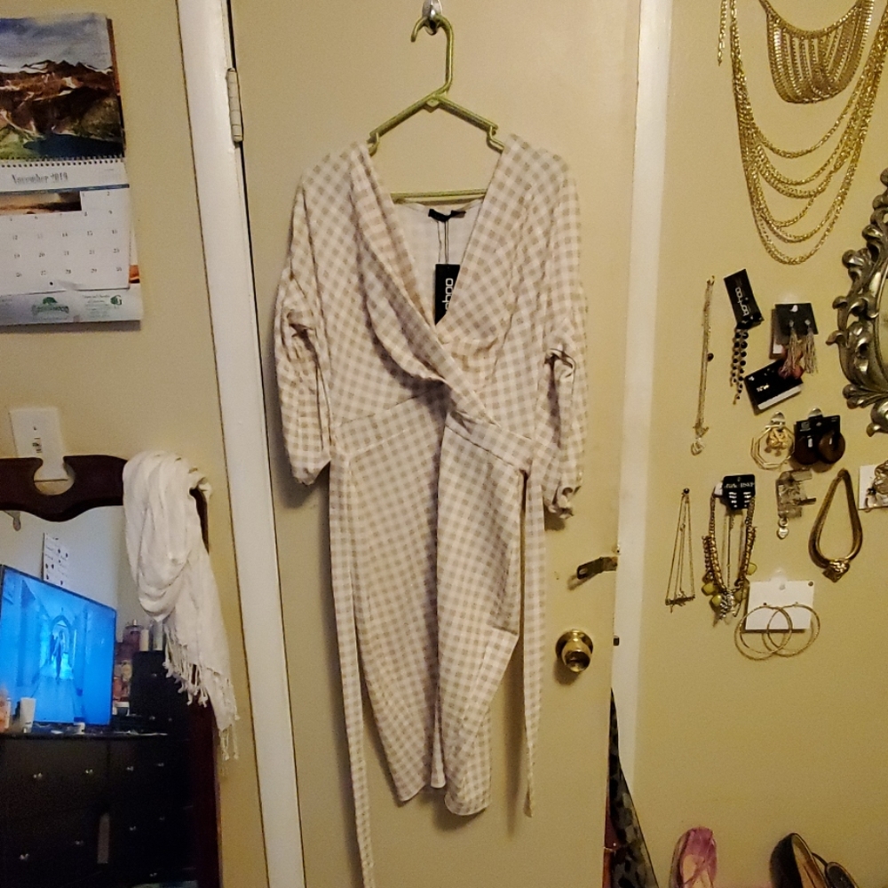 Cream coffee  gingham dress.